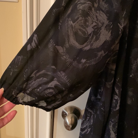 EUC Just My Size black, blue & grey front keyhole sheer blouse sz4x (26W-28W) - Picture 3 of 11